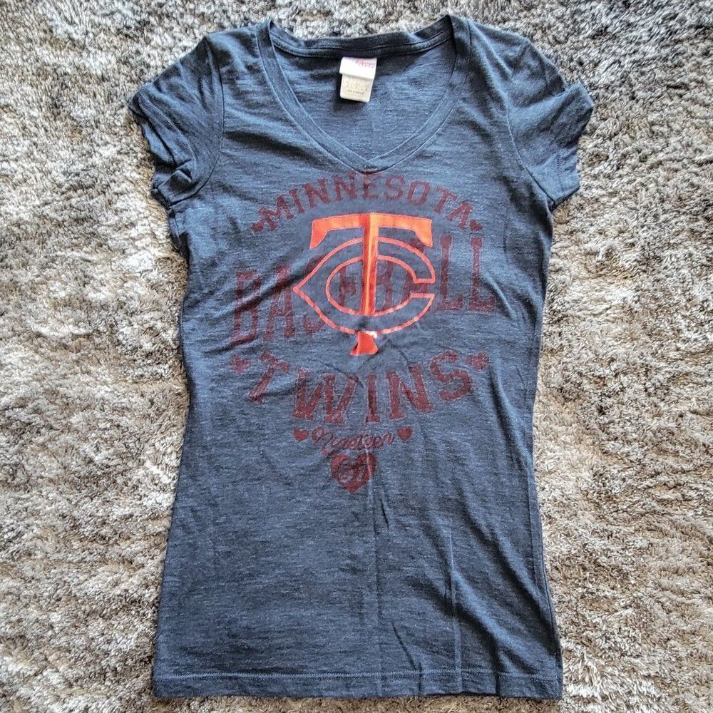 Women's Minnesota Twins Shirt Size Medium